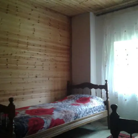 Familja Carku Vendégház