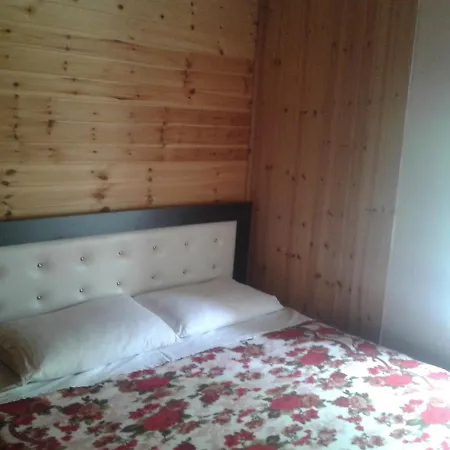Vendégház Familja Carku *